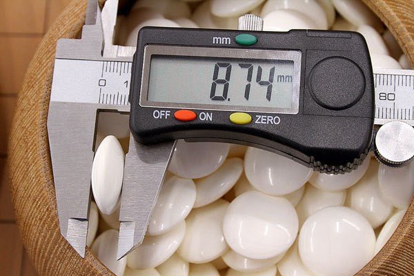 碁石 碁笥 本蛤 約8.7mm/31号 那智黒石 白石177個 黒石181個 囲碁 碁笥セット 実用碁石 - 安心保証・業界最安値の販売 福助